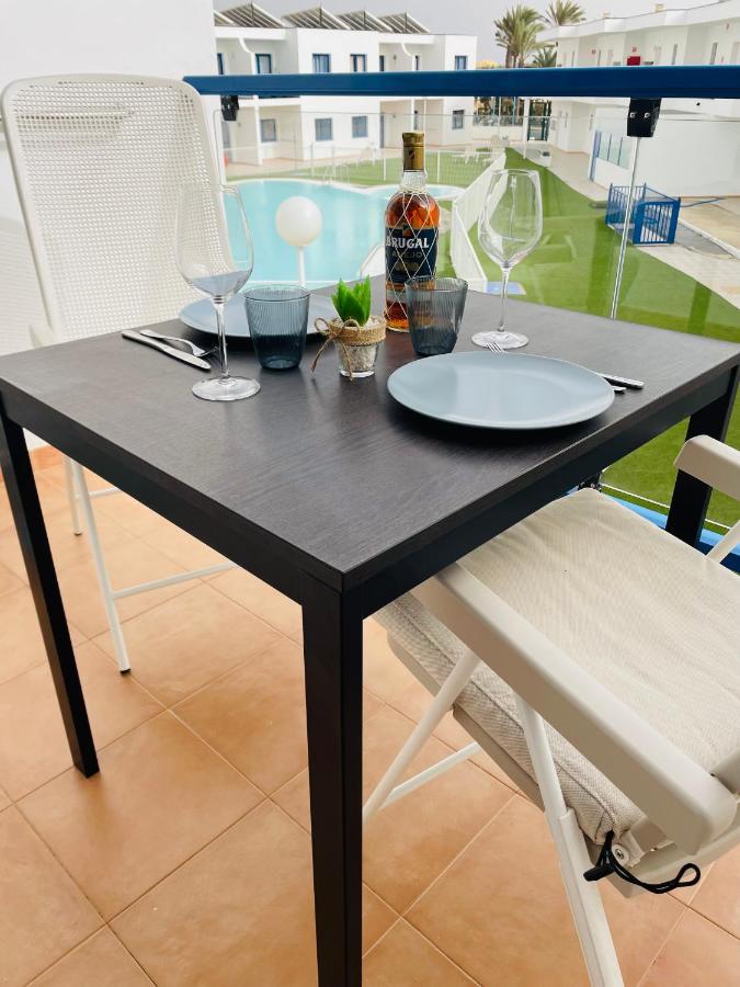 Sun & - Wifi & Pool Apartment *